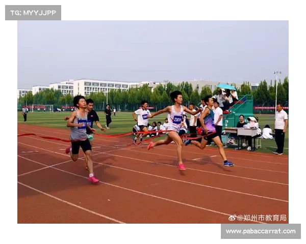 国际田径赛场激情四溢 中外运动员激烈角逐气氛紧张引人注目 国际田径赛场激情四溢 中外运动员激烈角逐气氛紧张引人注目