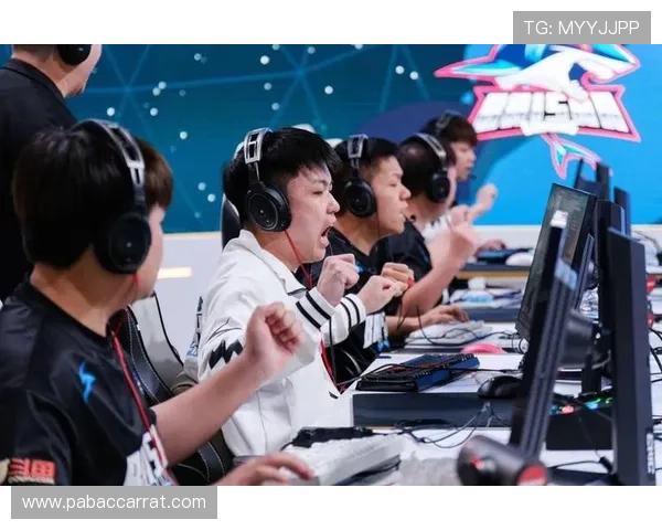 电竞牛带你揭秘职业选手成长之路与电竞产业未来趋势探索